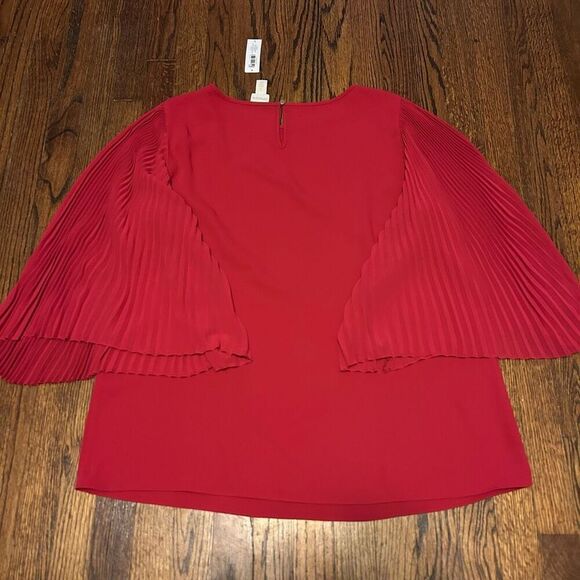 New Chico’s Blouse - Picture 2 of 5